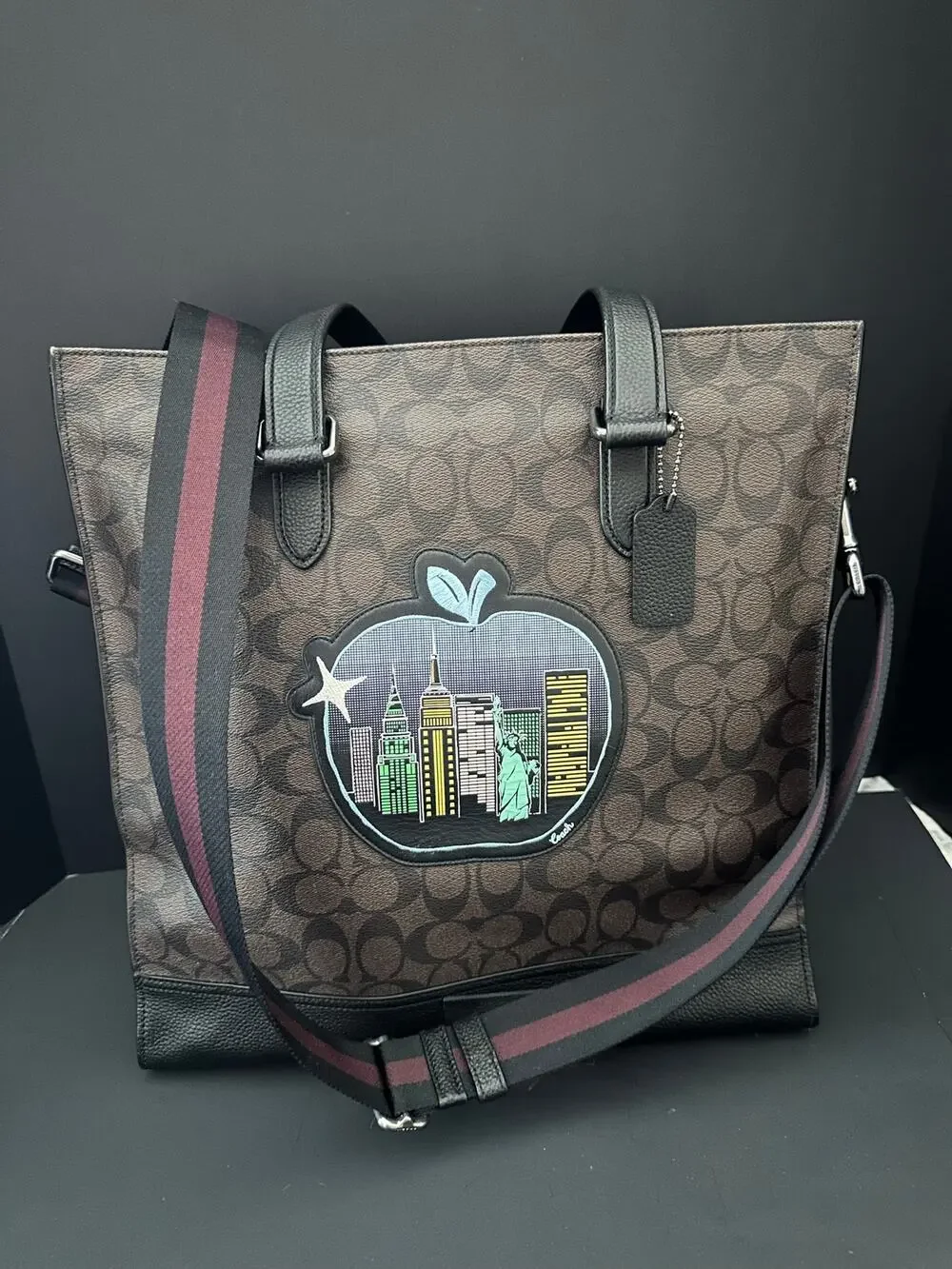 Coach NYC Apple Signature Canvas Tote Crossbody Leather Detachable Strap